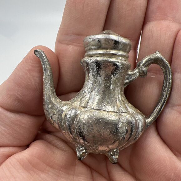 Vintage Salt And Pepper Shakers Silver Tone Tea Pot Coffee Pot So Cute! - Picture 5 of 12